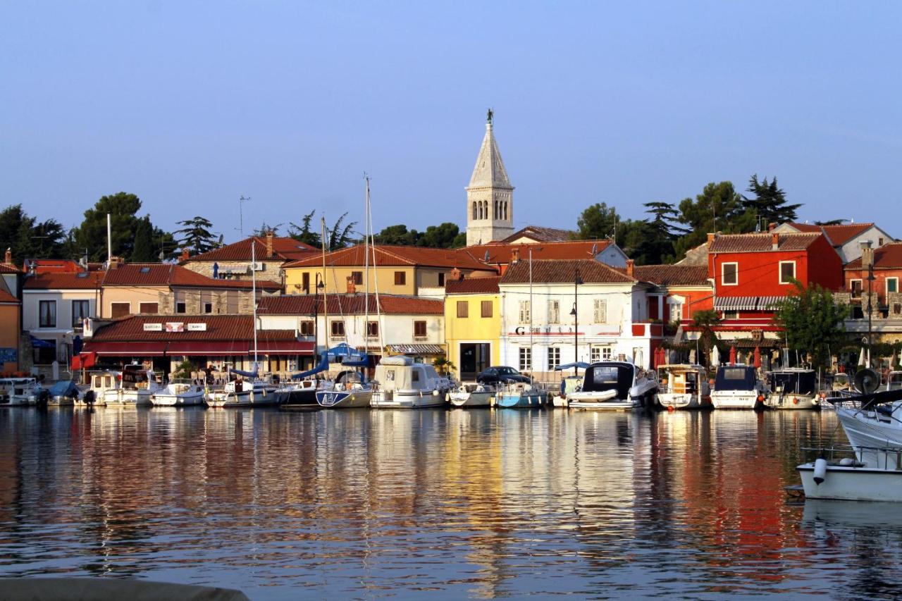 Apartments With A Parking Space Novigrad - 14408 エクステリア 写真